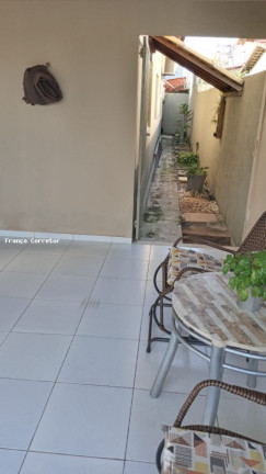 Imagem Casa com 3 Quartos à Venda, 270 m² em Nova Parnamirim - Parnamirim