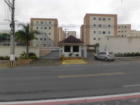 Apartamento com 2 Quartos à Venda,  em Jd. Maria Amelia Iii - Jacareí