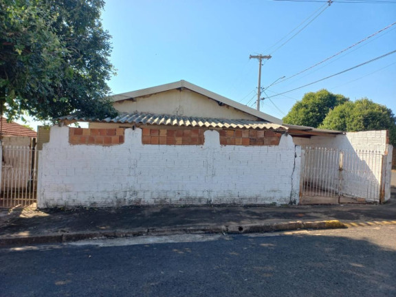 Casa com 3 Quartos à Venda,  em Centro - Getulina