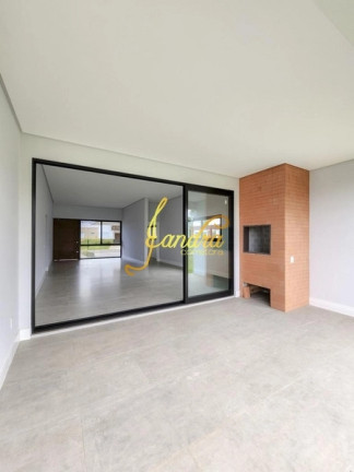 Imagem Casa de Condomínio com 3 Quartos à Venda, 215 m² em Centro - Torres