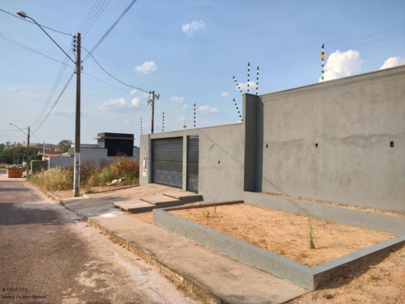 Imagem Casa com 3 Quartos à Venda, 300 m² em Vila Verde - Cacoal Imagem Casa com 3 Quartos à Venda, 300 m² em Vila Verde - Cacoal
