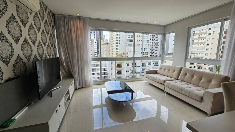 Apartamento com 3 Quartos à Venda,  em Centro - Balneário Camboriú