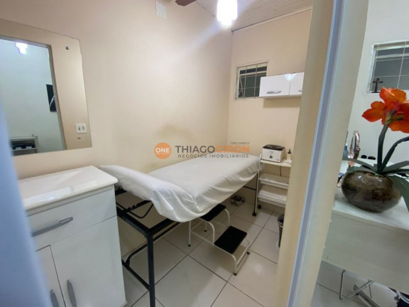 Imagem Casa com 2 Quartos para Alugar, 200 m² em Conjunto Habitacional Hilda Mandarino - Araçatuba Imagem Casa com 2 Quartos para Alugar, 200 m² em Conjunto Habitacional Hilda Mandarino - Araçatuba