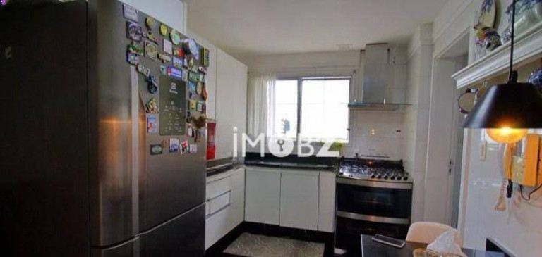 Imagem Imóvel com 3 Quartos à Venda, 152 m² em Vila Suzana - São Paulo
