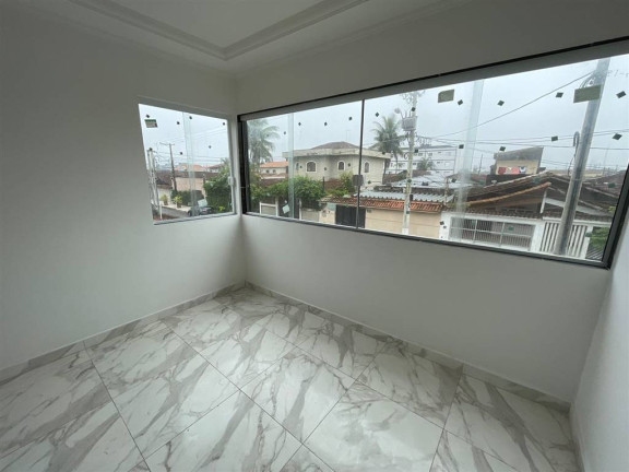 Imagem Casa com 3 Quartos à Venda, em Maracanã - Praia Grande Imagem Casa com 3 Quartos à Venda, em Maracanã - Praia Grande