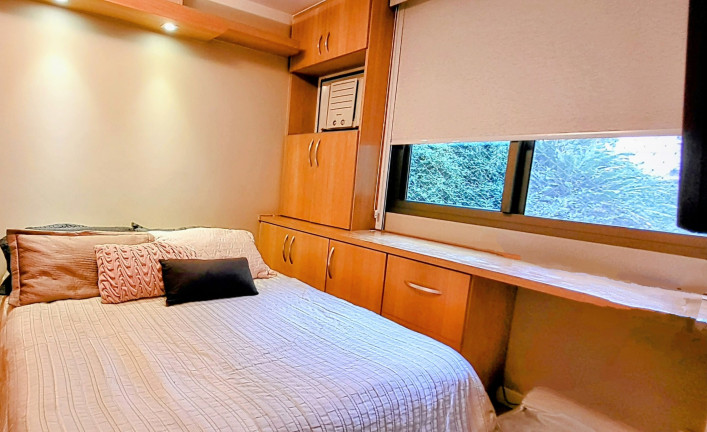 Imagem Imóvel com 4 Quartos à Venda, 190 m² em Icaraí - Niterói Imagem Imóvel com 4 Quartos à Venda, 190 m² em Icaraí - Niterói