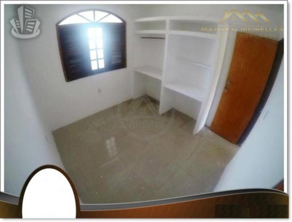 Imagem Casa com 3 Quartos à Venda, 220 m² em Jóquei Clube - Fortaleza