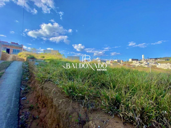 Imagem Terreno à Venda, 313 m² em Centro - Extrema Imagem Terreno à Venda, 313 m² em Centro - Extrema
