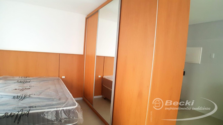 Imagem Kitnet com 1 Quarto à Venda, 35 m² em Saguaçu - Joinville