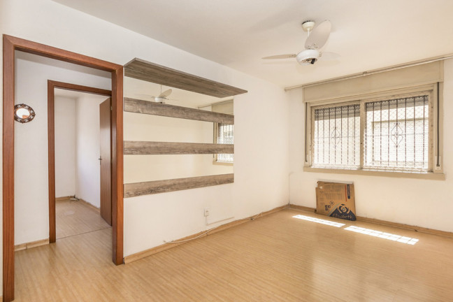 Imagem Imóvel com 2 Quartos à Venda, 58 m² em Petrópolis - Porto Alegre Imagem Imóvel com 2 Quartos à Venda, 58 m² em Petrópolis - Porto Alegre