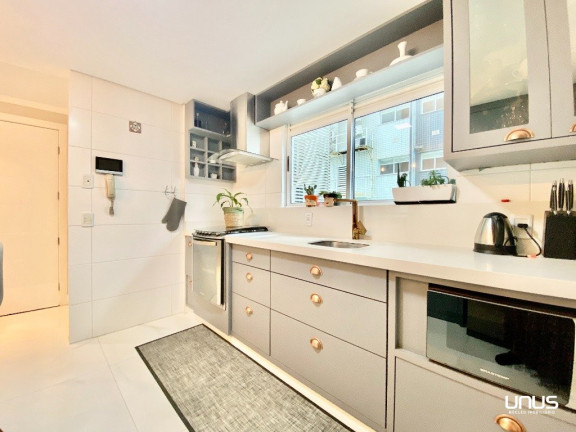 Imagem Apartamento com 4 Quartos à Venda, 144 m² em Agronômica - Florianópolis Imagem Apartamento com 4 Quartos à Venda, 144 m² em Agronômica - Florianópolis