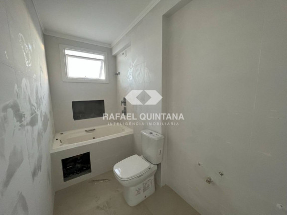 Imagem Apartamento com 4 Quartos à Venda, 225 m² em Coqueiros - Florianópolis