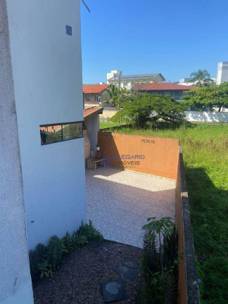 Imagem Sobrado com 3 Quartos à Venda, 292 m² em Centro - Penha Imagem Sobrado com 3 Quartos à Venda, 292 m² em Centro - Penha