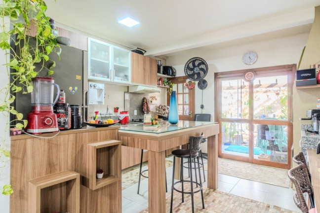 Imagem Casa com 2 Quartos à Venda, 127 m² em Vila Nova - Porto Alegre