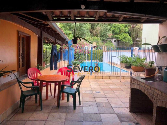 Imagem Casa com 5 Quartos à Venda, 300 m² em Centro - São Gonçalo Imagem Casa com 5 Quartos à Venda, 300 m² em Centro - São Gonçalo