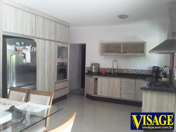 Imagem Casa com 4 Quartos à Venda,  em Jd. Colonia - Jacareí