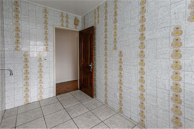 Imagem Imóvel com 2 Quartos à Venda, em Teresópolis - Porto Alegre Imagem Imóvel com 2 Quartos à Venda, em Teresópolis - Porto Alegre