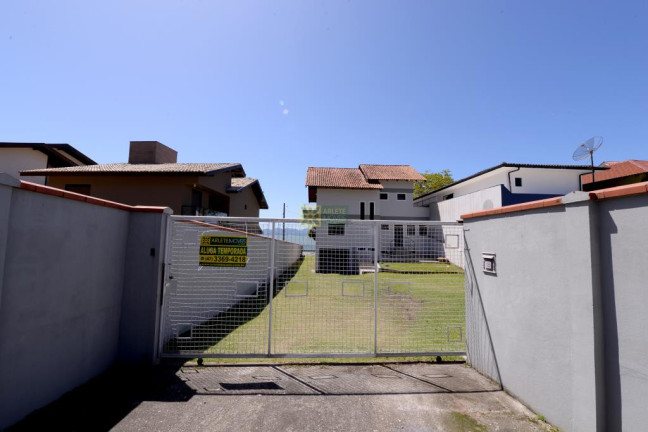 Imagem Casa com 5 Quartos para Alugar ou Temporada, 250 m² em Centro - Porto Belo Imagem Casa com 5 Quartos para Alugar ou Temporada, 250 m² em Centro - Porto Belo