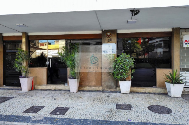 Imagem Imóvel com 1 Quarto à Venda, 42 m² em Centro - Niterói Imagem Imóvel com 1 Quarto à Venda, 42 m² em Centro - Niterói