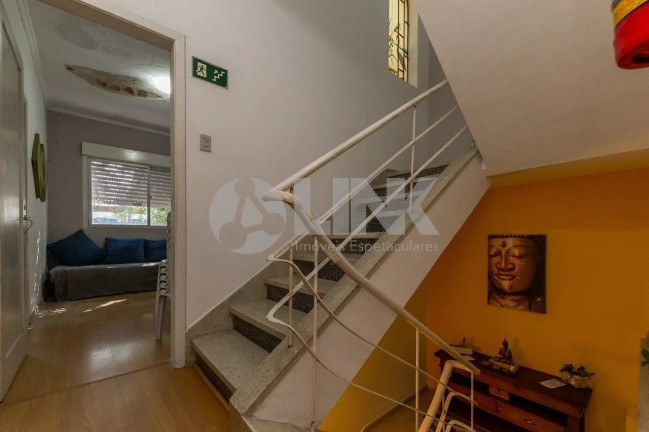 Imagem Casa com 3 Quartos à Venda, 300 m² em Petrópolis - Porto Alegre