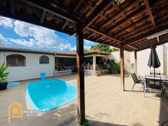Casa com 4 Quartos à Venda, 280 m² em Jardim Das Nações - Taubaté