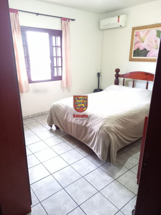 Imagem Casa com 3 Quartos à Venda, 364 m² em Areias - São José