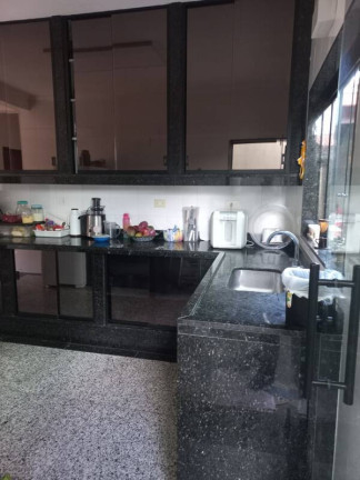 Imagem Casa com 3 Quartos à Venda, 250 m² em São José Dos Campos Imagem Casa com 3 Quartos à Venda, 250 m² em São José Dos Campos