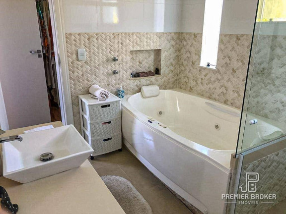 Imagem Casa com 4 Quartos à Venda, 188 m² em Tijuca - Teresópolis Imagem Casa com 4 Quartos à Venda, 188 m² em Tijuca - Teresópolis