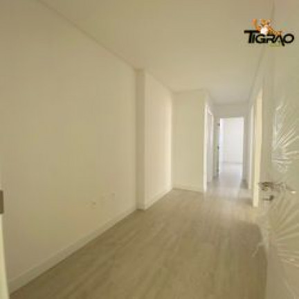 Imagem Apartamento com 4 Quartos à Venda, 188 m² em Meia Praia - Itapema Imagem Apartamento com 4 Quartos à Venda, 188 m² em Meia Praia - Itapema