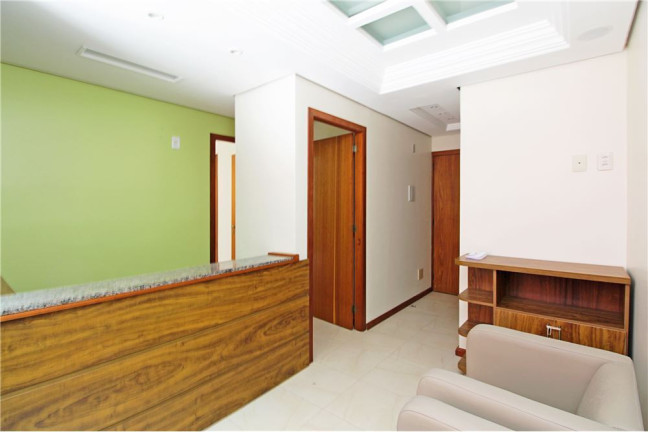Imagem Sala Comercial à Venda, 35 m² em Rio Branco - Porto Alegre Imagem Sala Comercial à Venda, 35 m² em Rio Branco - Porto Alegre