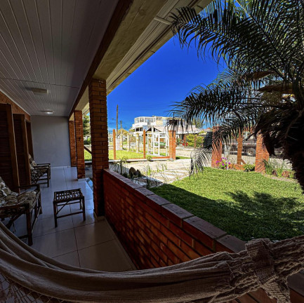 Imagem Casa com 3 Quartos à Venda, 139 m² em Centro - Xangri-lá