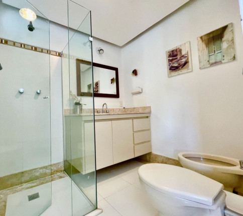 Imagem Cobertura com 4 Quartos à Venda, 240 m² em Pitangueiras - Guarujá Imagem Cobertura com 4 Quartos à Venda, 240 m² em Pitangueiras - Guarujá