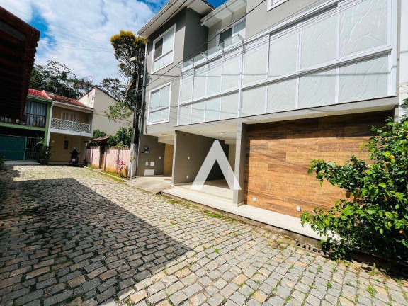 Imagem Casa com 4 Quartos à Venda, 320 m² em Alto - Teresópolis Imagem Casa com 4 Quartos à Venda, 320 m² em Alto - Teresópolis