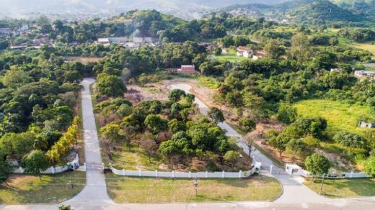 Imagem Terreno à Venda, em Campo Grande - Rio De Janeiro Imagem Terreno à Venda, em Campo Grande - Rio De Janeiro