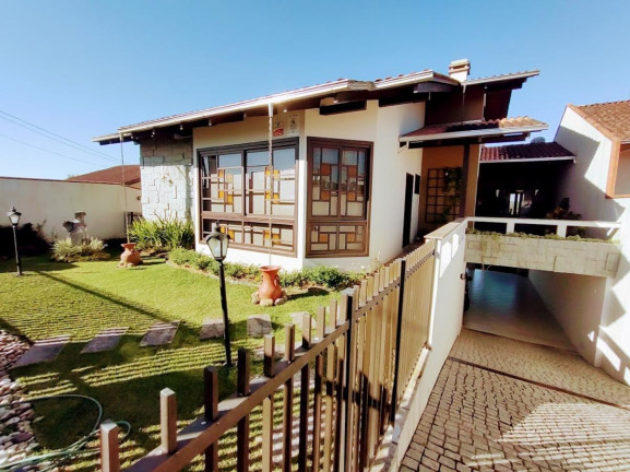 Imagem Casa com 5 Quartos à Venda, 411 m² em Floresta - Joinville
