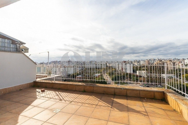Imagem Imóvel com 2 Quartos à Venda, 152 m² em Menino Deus - Porto Alegre
