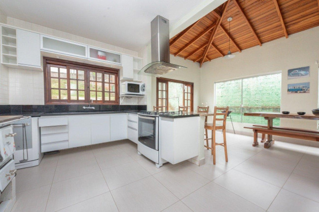 Imagem Casa com 4 Quartos à Venda, 234 m² em Santa Felicidade - Curitiba
