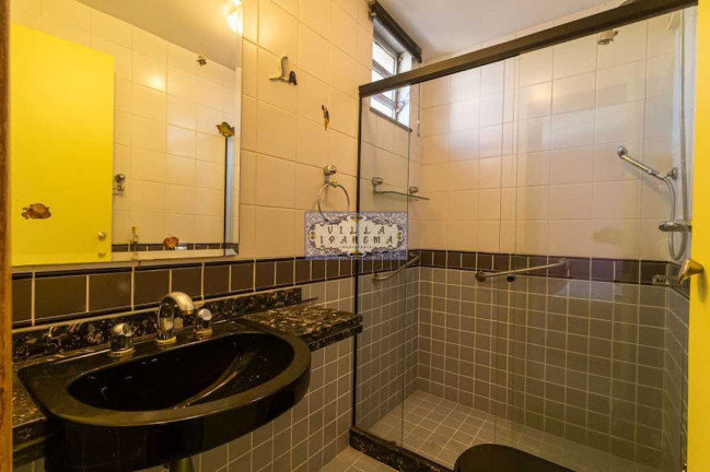 Imagem Cobertura com 4 Quartos à Venda, em Copacabana - Rio De Janeiro Imagem Cobertura com 4 Quartos à Venda, em Copacabana - Rio De Janeiro
