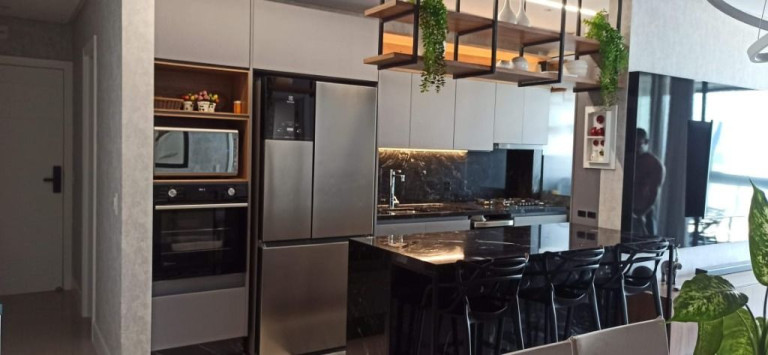 Apartamento com 3 Quartos à Venda, 102 m² em Agronômica - Florianópolis