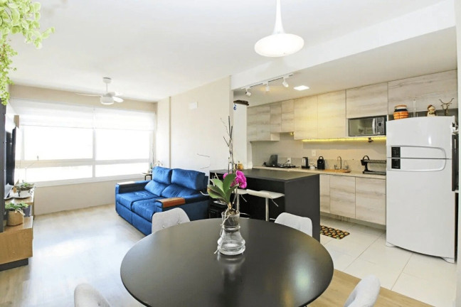 Imagem Apartamento com 2 Quartos à Venda, 65 m² em São Sebastião - Porto Alegre Imagem Apartamento com 2 Quartos à Venda, 65 m² em São Sebastião - Porto Alegre