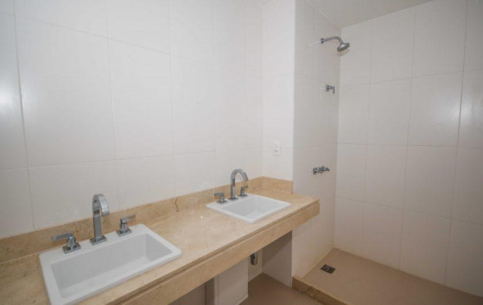 Imagem Apartamento com 3 Quartos à Venda, 131 m² em Camorim - Rio De Janeiro