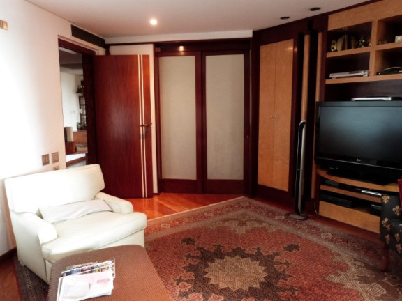 Imagem Imóvel com 4 Quartos à Venda, 400 m² em Jardim Paulista - São Paulo Imagem Imóvel com 4 Quartos à Venda, 400 m² em Jardim Paulista - São Paulo