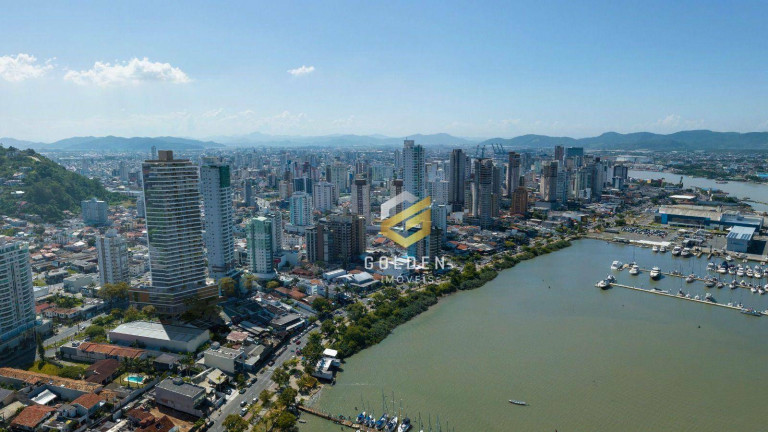 Apartamento com 4 Quartos à Venda, 187 m² em Centro - Itajaí