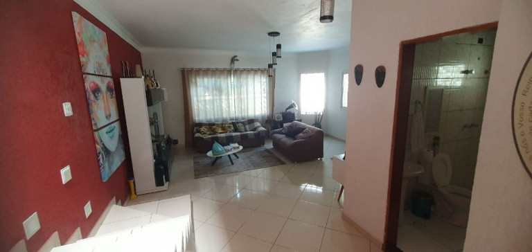 Imagem Sobrado com 3 Quartos à Venda ou Locação, 250 m² em Jardim Medina - Poá Imagem Sobrado com 3 Quartos à Venda ou Locação, 250 m² em Jardim Medina - Poá