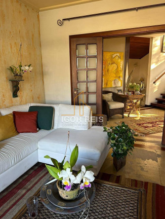 Casa de Condomínio com 4 Quartos à Venda,  em Campos Dos Goytacazes