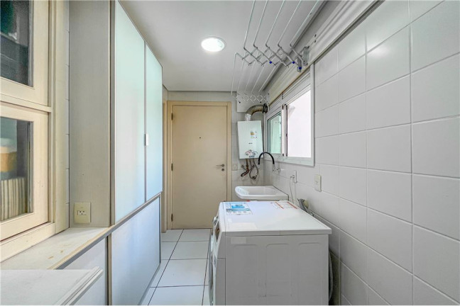Imagem Apartamento com 3 Quartos à Venda, 134 m² em Passo Da Areia - Porto Alegre