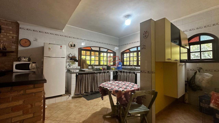 Imagem Casa com 2 Quartos à Venda, 220 m² em Serrinha - Bragança Paulista Imagem Casa com 2 Quartos à Venda, 220 m² em Serrinha - Bragança Paulista