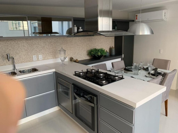 Imagem Apartamento com 3 Quartos à Venda, 135 m² em Centro - Florianópolis Imagem Apartamento com 3 Quartos à Venda, 135 m² em Centro - Florianópolis