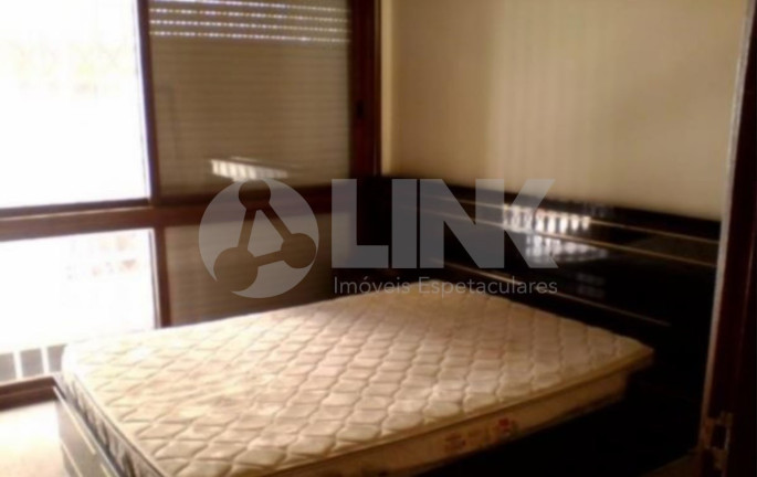 Imagem Apartamento com 3 Quartos à Venda, 131 m² em Petrópolis - Porto Alegre Imagem Apartamento com 3 Quartos à Venda, 131 m² em Petrópolis - Porto Alegre