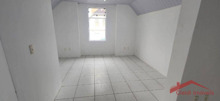 Imagem Casa para Alugar, 300 m² em Centro - Joinville